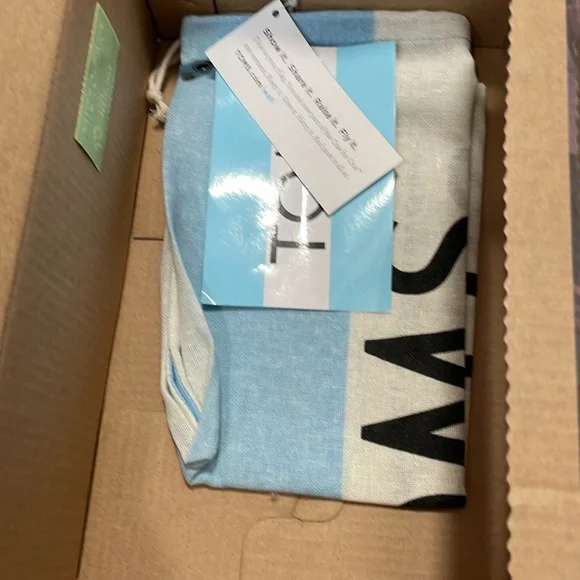 NIB Tom’s floral wedges. So cute! Size 7.5. - Picture 5 of 7